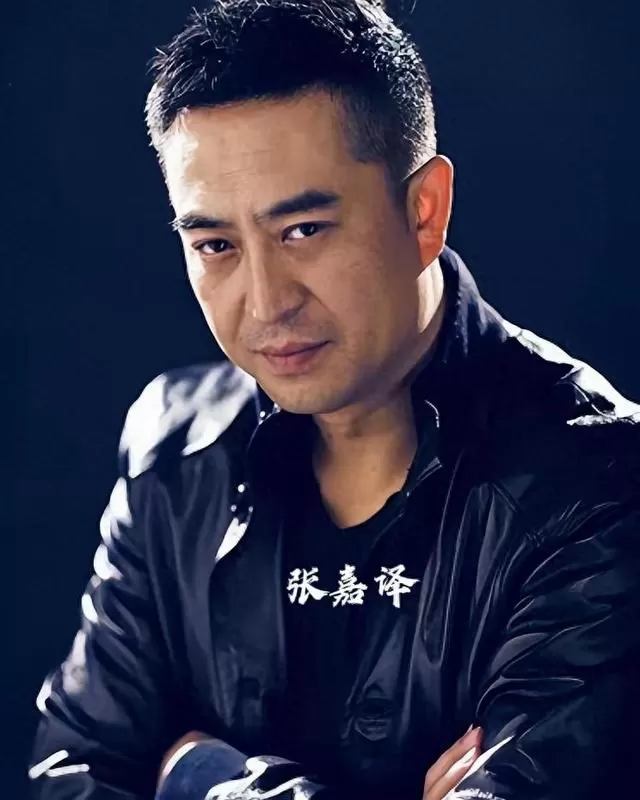 张嘉译表弟姬他与友人之子姜冠男合作履历曝光 _ 情报图 张嘉译表弟姬他与友人之子姜冠男合作履历曝光 _ 情报图